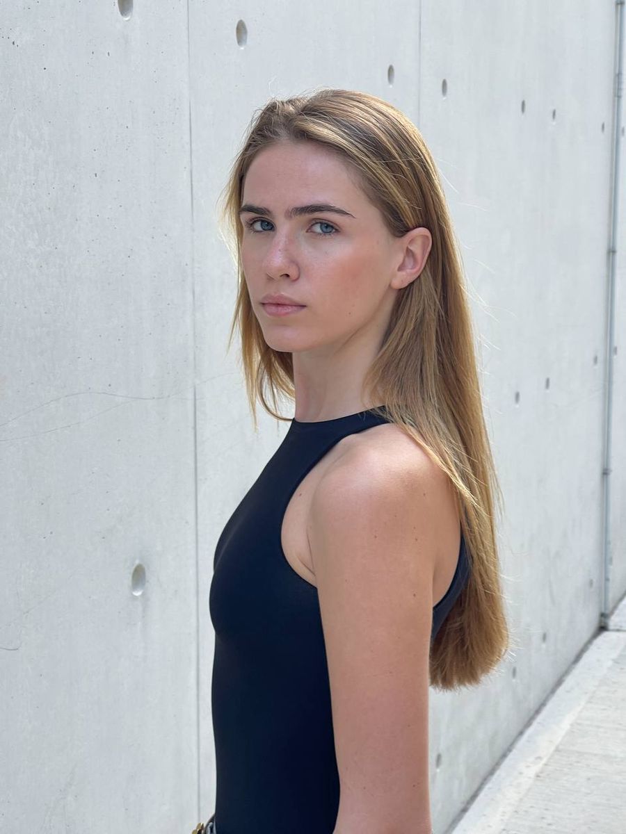 Valeria - 3 of 4